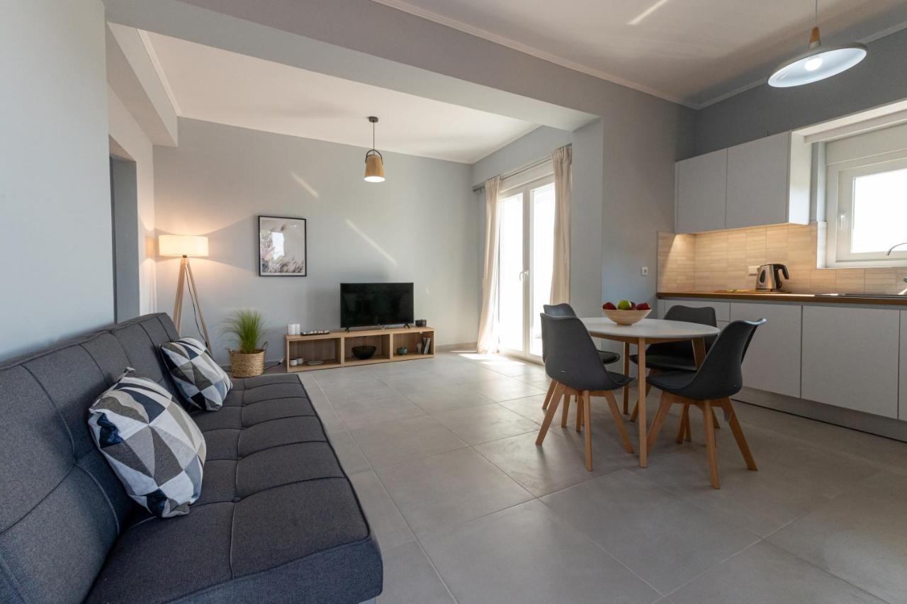 Rizes Seaside Homes Vromonerion ภายนอก รูปภาพ
