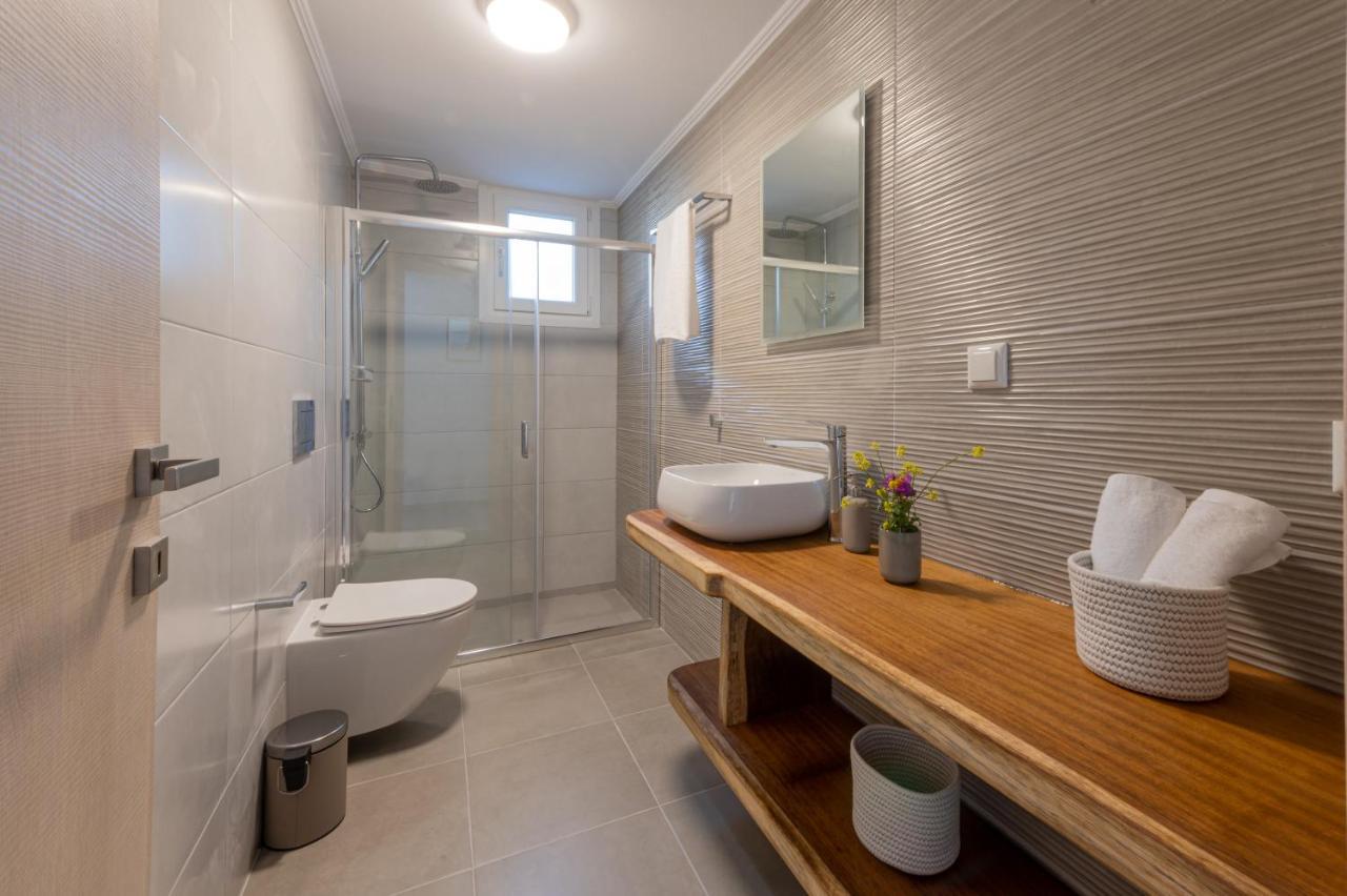 Rizes Seaside Homes Vromonerion ภายนอก รูปภาพ