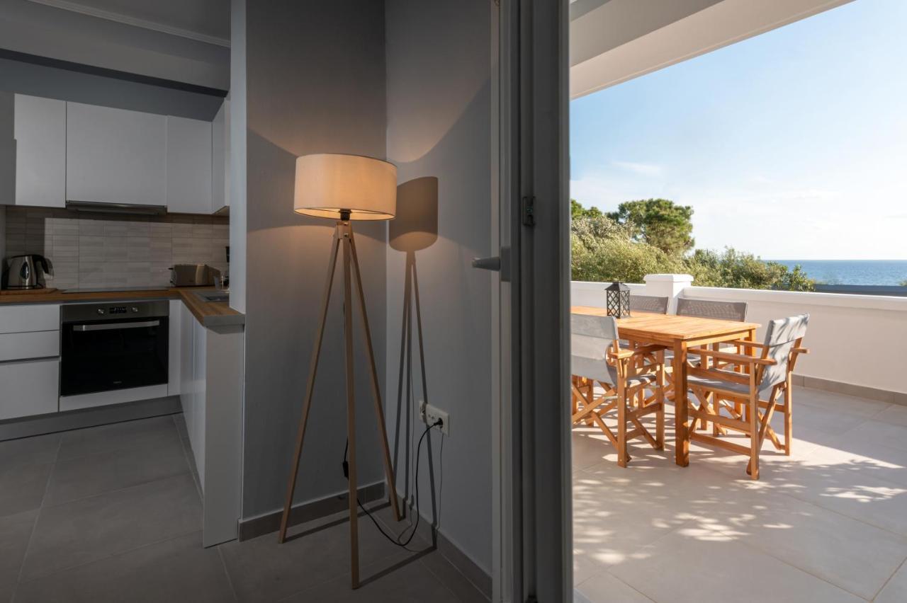 Rizes Seaside Homes Vromonerion ภายนอก รูปภาพ