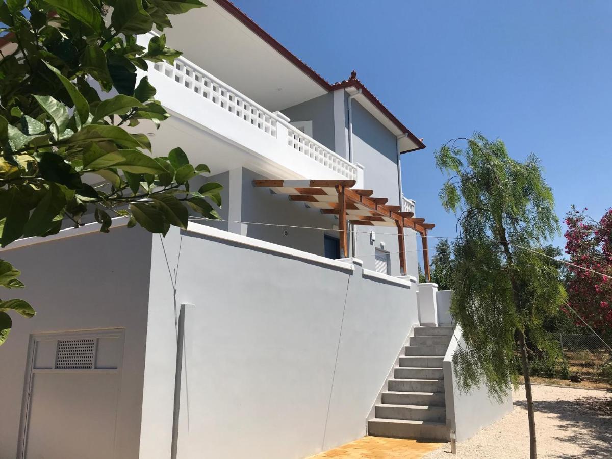 Rizes Seaside Homes Vromonerion ภายนอก รูปภาพ