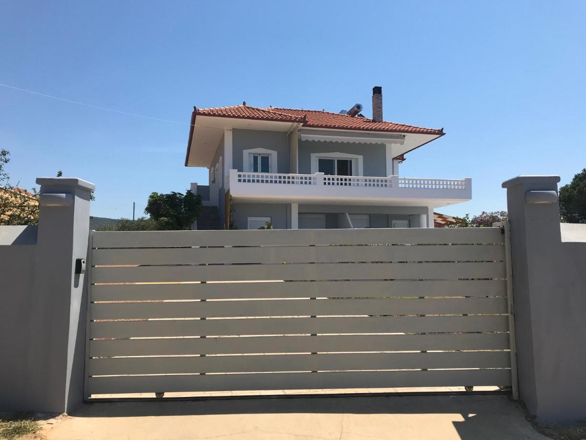 Rizes Seaside Homes Vromonerion ภายนอก รูปภาพ