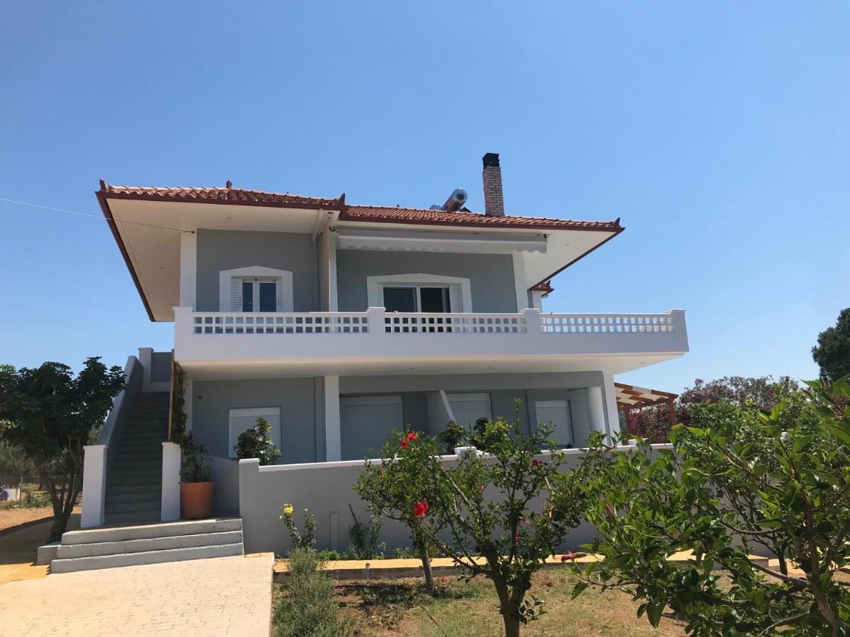 Rizes Seaside Homes Vromonerion ภายนอก รูปภาพ